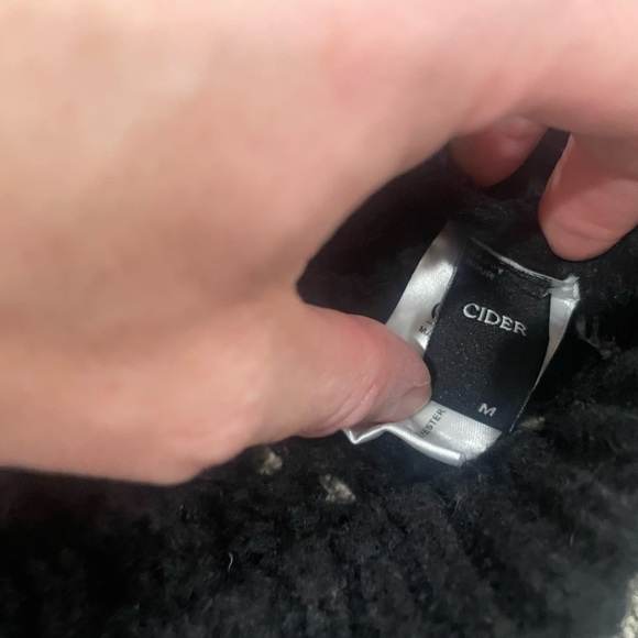 Cropped Cider sweater. - Picture 2 of 2